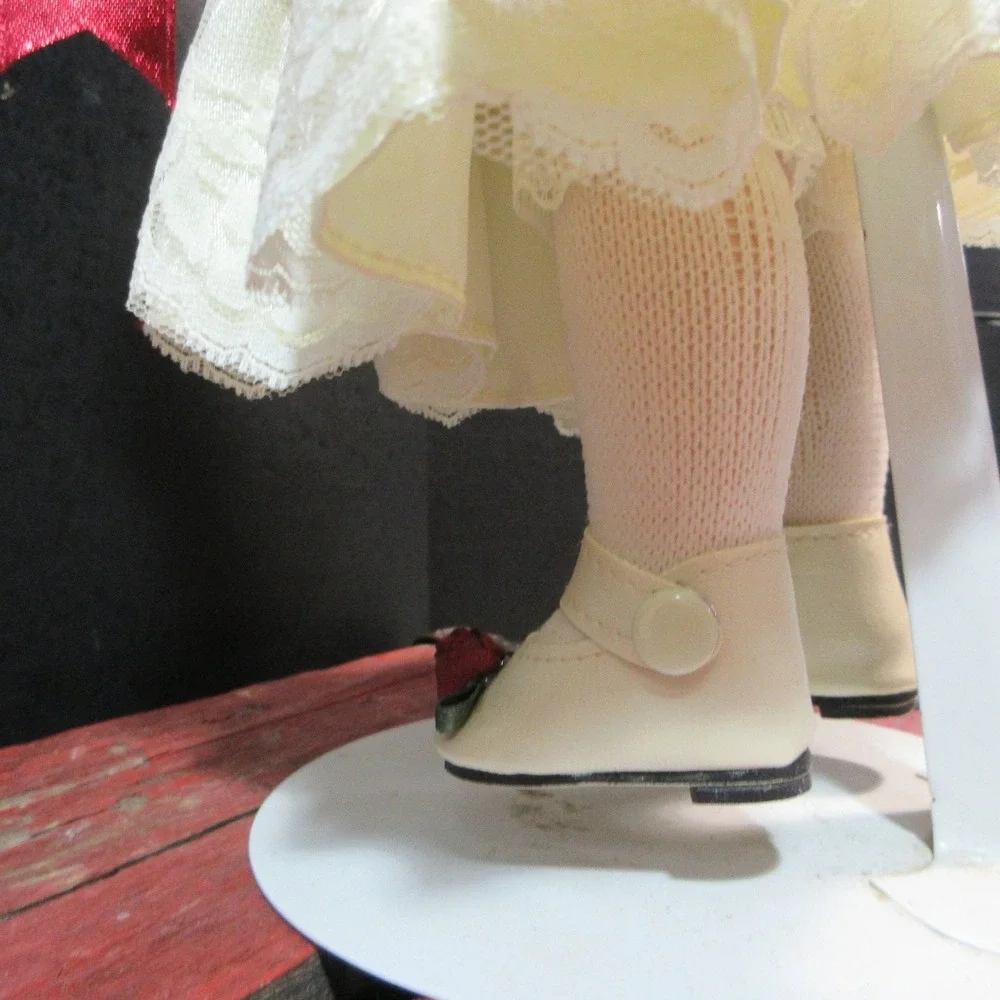 VTG Porcelain Doll in Victorian Burgundy Velvet & Lace Dress with Hat - 16